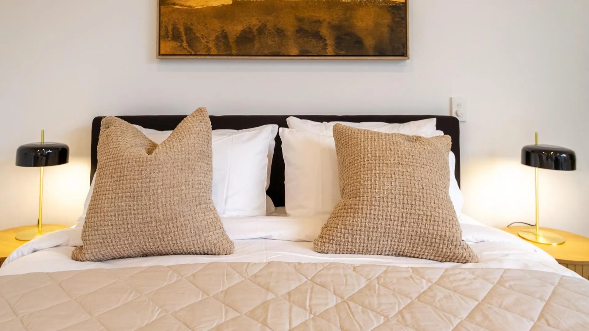 Single Level Studio, Cbd Escape: King Bed Christchurch 0*,